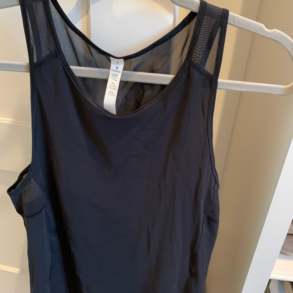 Lululemon black tank